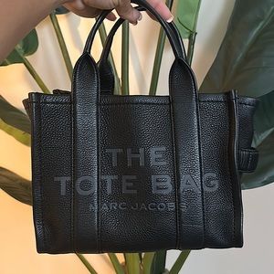 Marc jacobs tote bag.